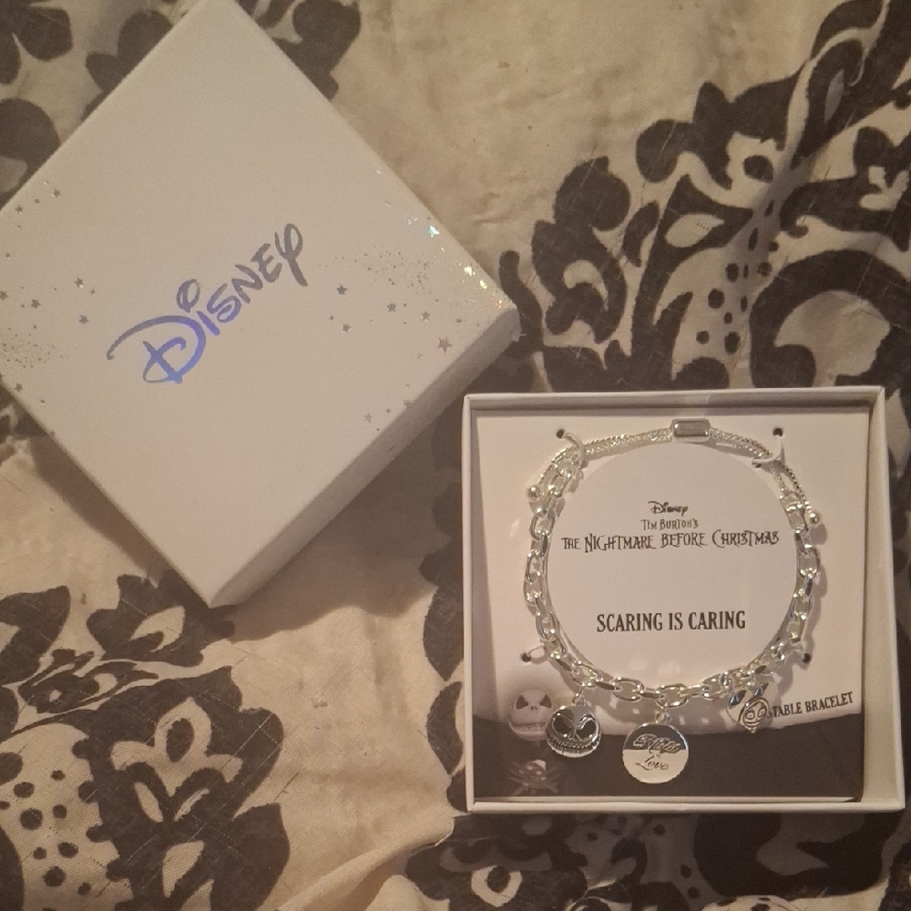 Disney NIGHTMARE BEFORE CHRISTMAS Silver Enchanted Charm Bracelet